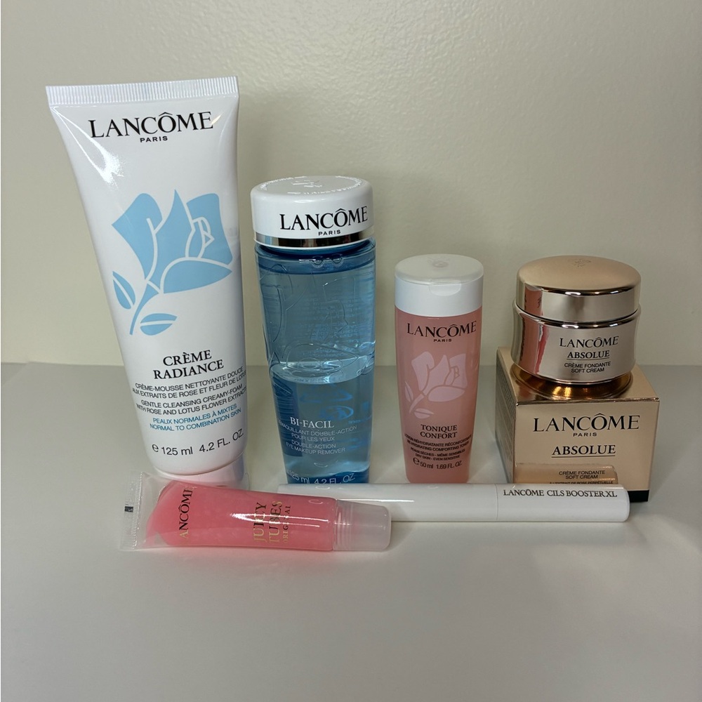 Lancôme Beauty Collection Lot with Pink Cosmetic Case - Picture 2 of 7